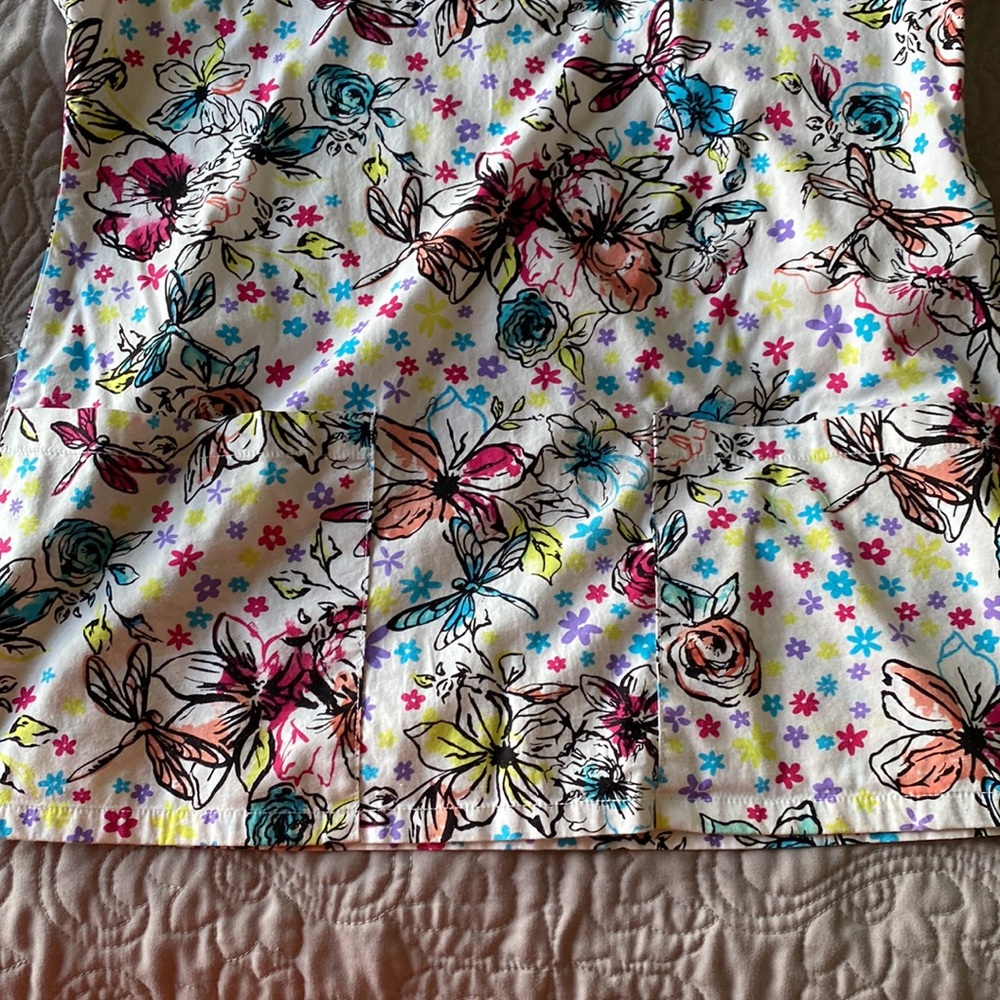 Scrub top - Picture 3 of 3